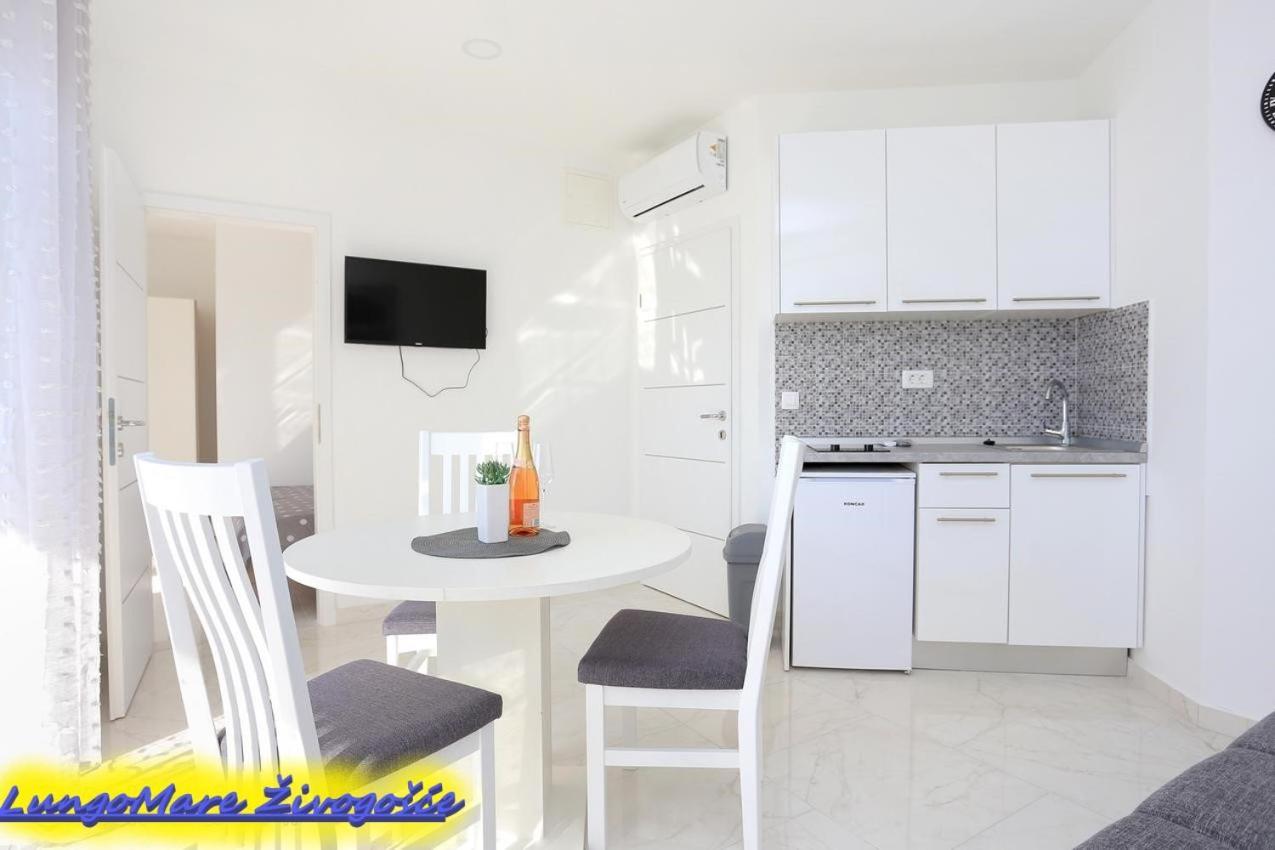 Apartmants Villa Lungo Mare Živogošće Exterior foto