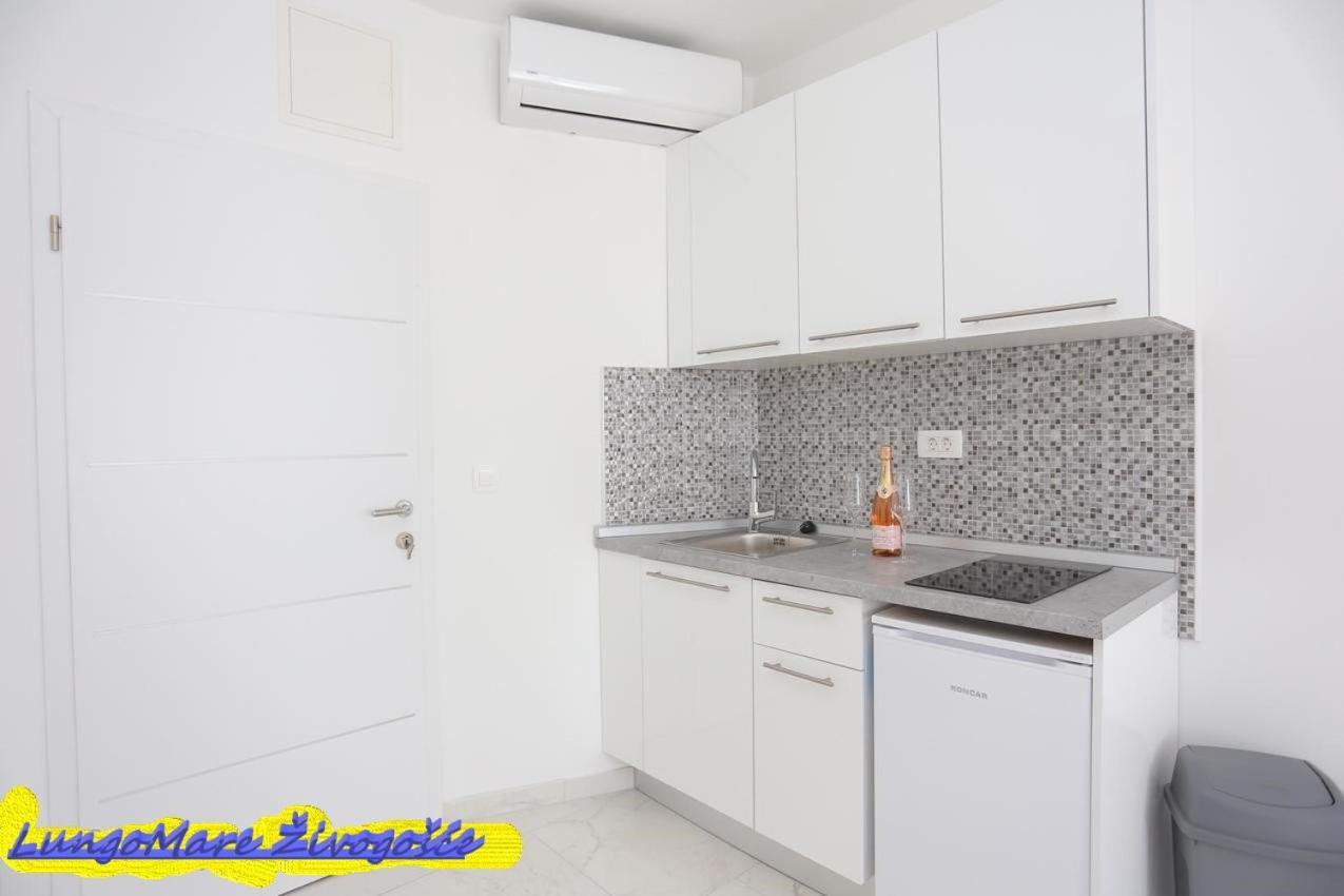 Apartmants Villa Lungo Mare Živogošće Exterior foto